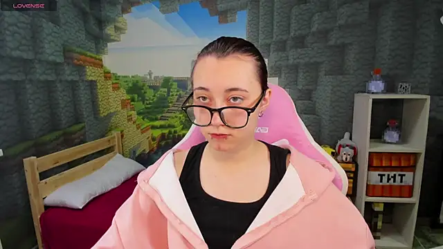 ClaraParks's cam snapshot