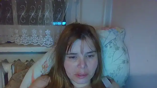 HornyElena's cam snapshot