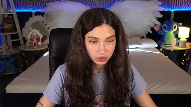 BabyFlowerr's cam snapshot