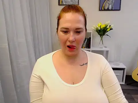 Lady_Tiana's cam snapshot