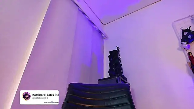 mylatexpleasure's cam snapshot