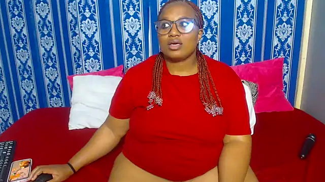 JUICEYLIPS333's cam snapshot