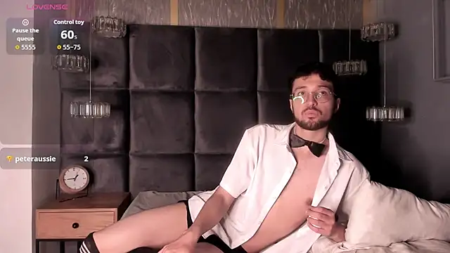 JonnyGreey live sex cam