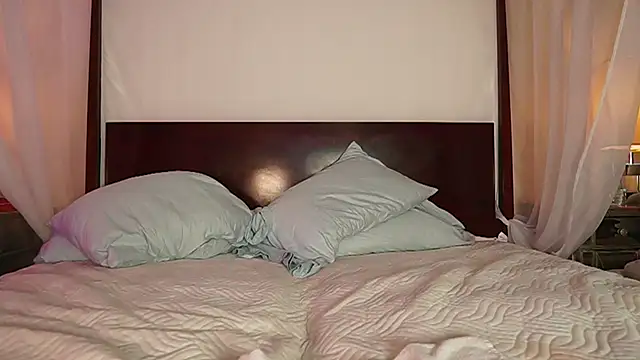 Katyerave live sex cam