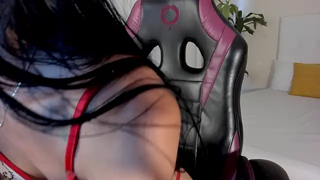 Emmaa_Queen_'s cam snapshot