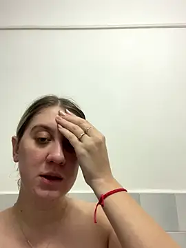 MissGinax's cam snapshot