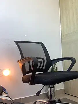 Alexxx_feethis live sex cam