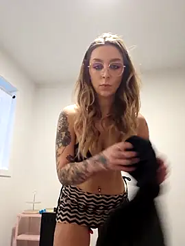 LilyOrion live sex cam