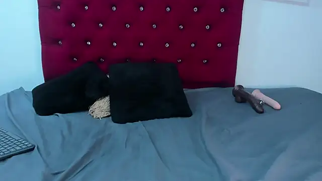 Anggie_Miller's cam snapshot