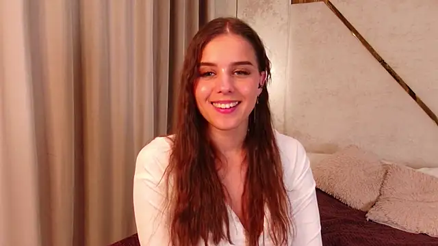 Olivia_Mourr's cam snapshot