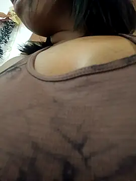 lia_mariana's cam snapshot