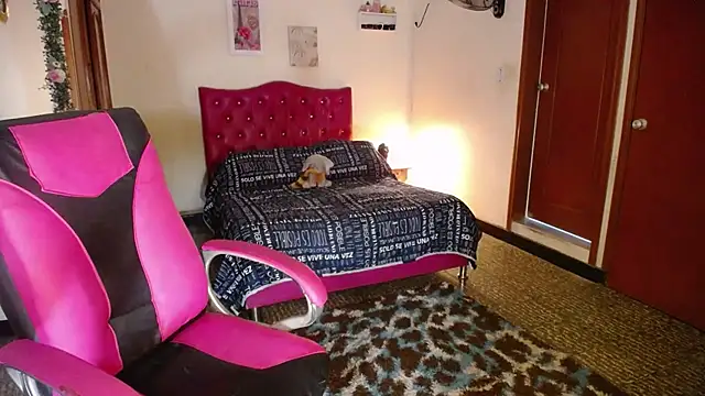 danielle_rose_1's cam snapshot