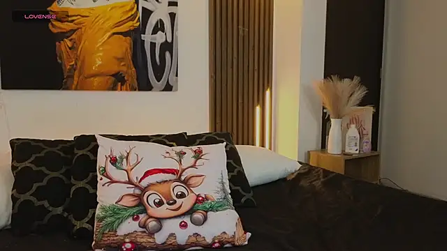 Kitty_Bombon's cam snapshot