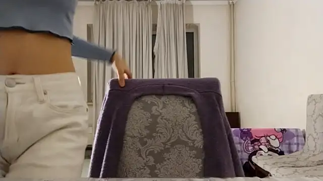 Lyndasilk's cam snapshot