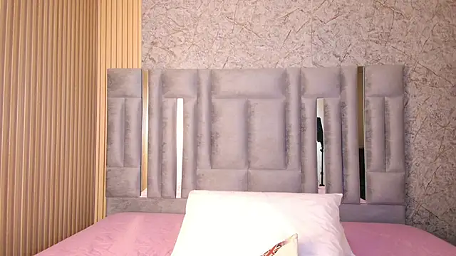 kinkyandsavage's cam snapshot