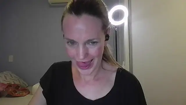 Annylove1's cam snapshot