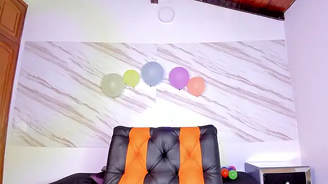 Charlotte-Smit's cam snapshot