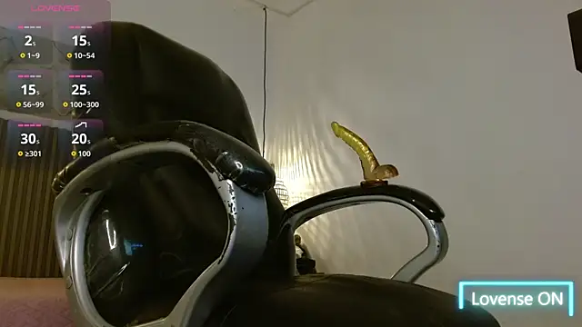 Dyla_n18 live sex cam