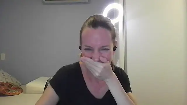 Annylove1's cam snapshot