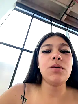 Alyshanon18 live sex cam