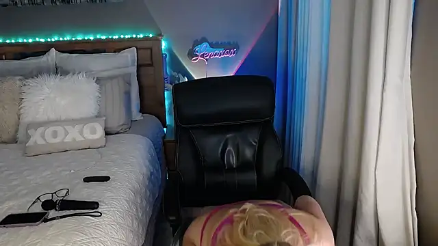 Lenaxox live sex cam