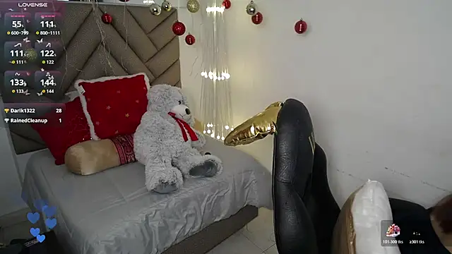 heluejamil's cam snapshot