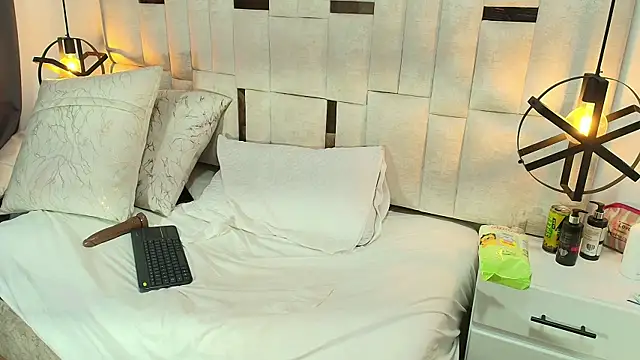 Sara_BigAss-'s cam snapshot