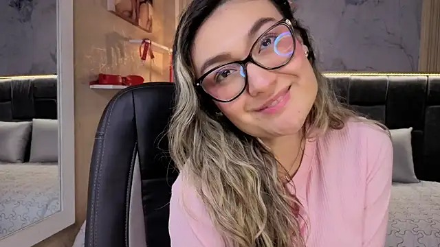 Im-Lola's cam snapshot