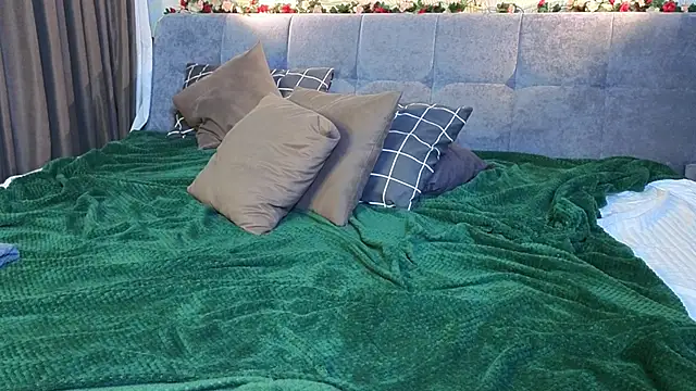 GiannaSky's cam snapshot