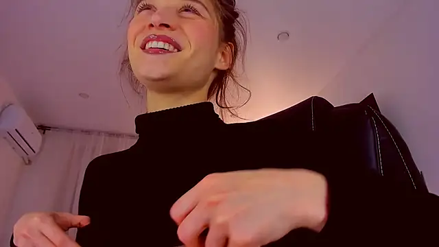 MiaPrecious's cam snapshot