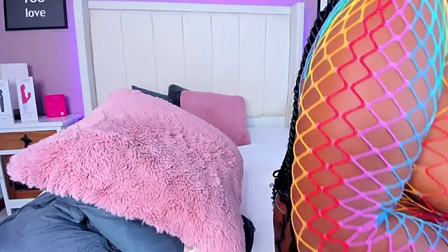 Britanymooree's cam snapshot