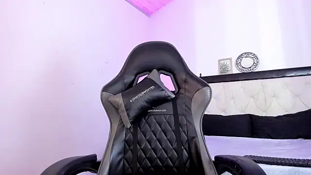 Sara_Roades's cam snapshot