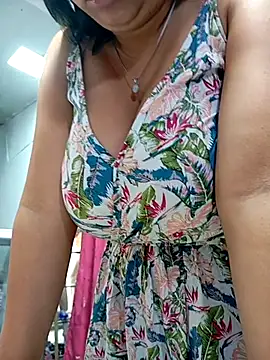 VivienAndClark live sex cam