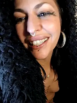 Masha_Real_84 live sex cam