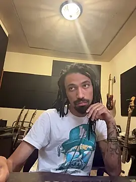 FavelaDaddyCum live sex cam