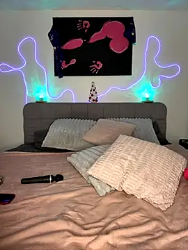 LunaSky_Official's cam snapshot