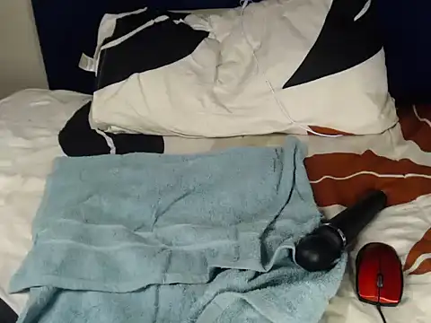 Queenyola69's cam snapshot