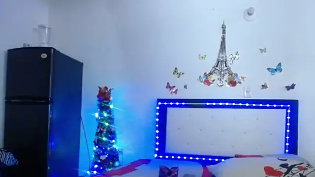 Nicolle_Milf's cam snapshot