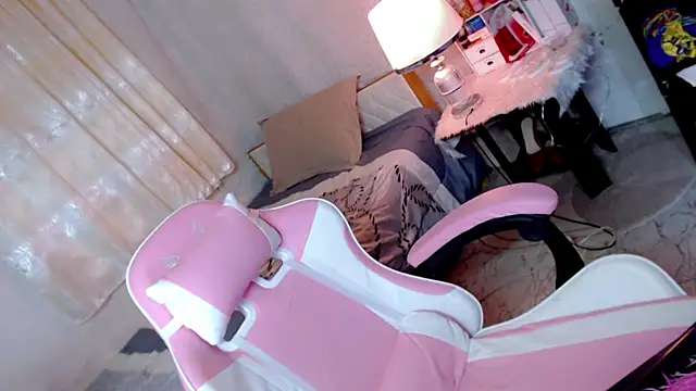 petiteellahxx live sex cam