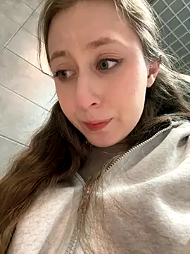 FroggyAnna live sex cam