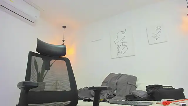 damian_bull live sex cam