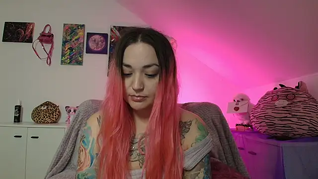 PinkHurricaneOfficial's cam snapshot