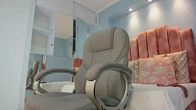 lou_rosse_ live sex cam