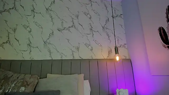 Karlla_Brown live sex cam