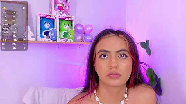 emily_bank's cam snapshot