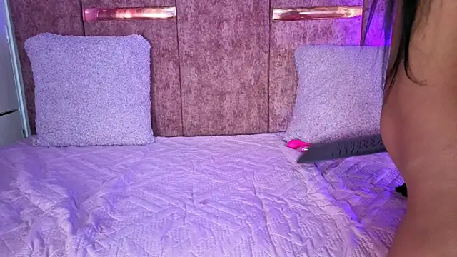 AuroraLanee_'s cam snapshot