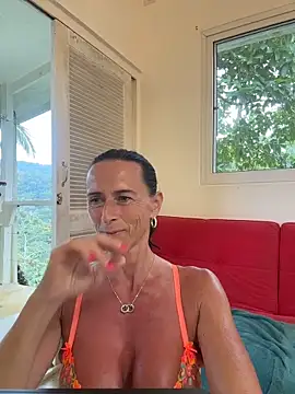 clarastrip's cam snapshot