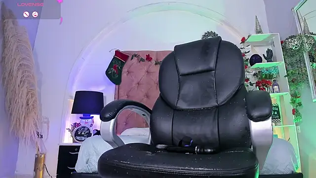 LadyAvalon's cam snapshot