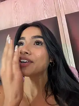 Bella_Smiith_'s cam snapshot