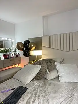 _laura_02's cam snapshot